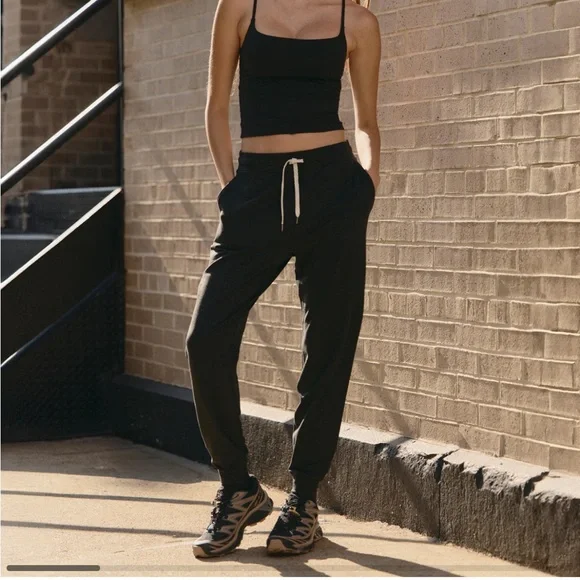 Vuori performance jogger - Picture 3 of 7